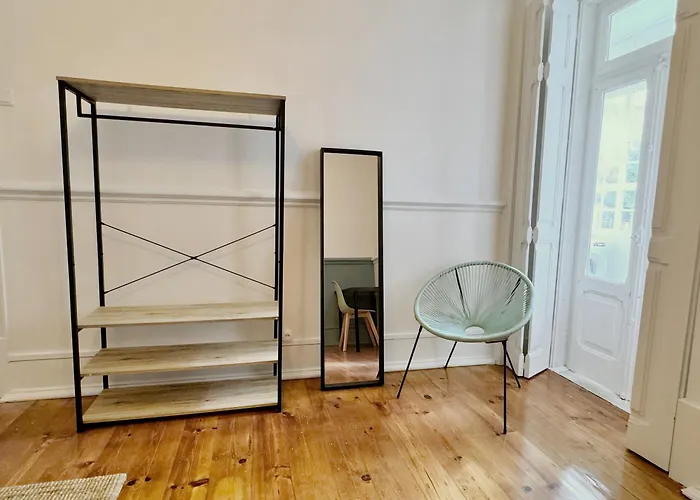 Flh Campo Pequeno Stylish Interior Lizbona