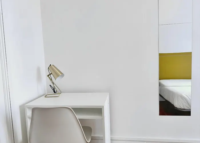 Flh Campo Pequeno Stylish Interior Apartament Lizbona