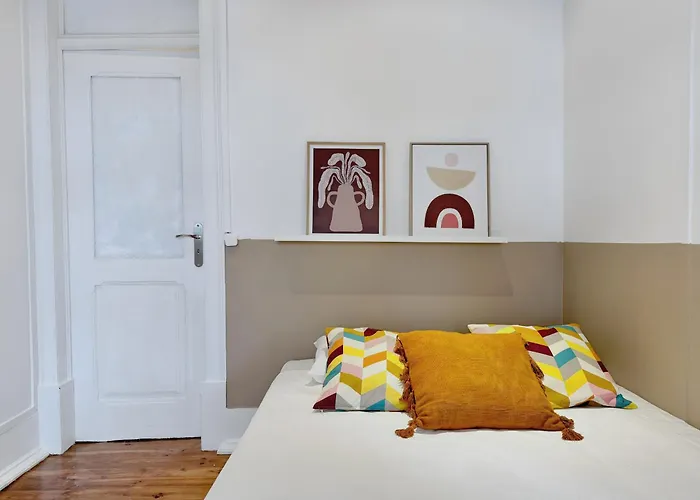Flh Campo Pequeno Stylish Interior Apartament Lizbona