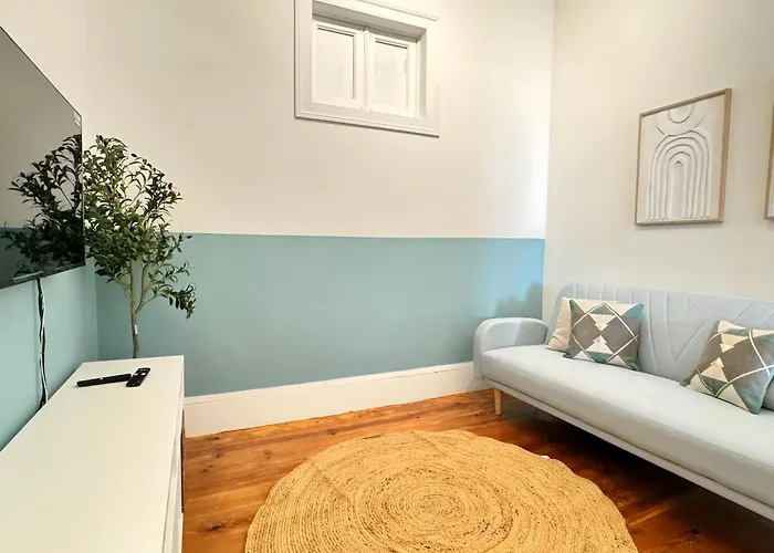 Flh Campo Pequeno Stylish Interior Lizbona