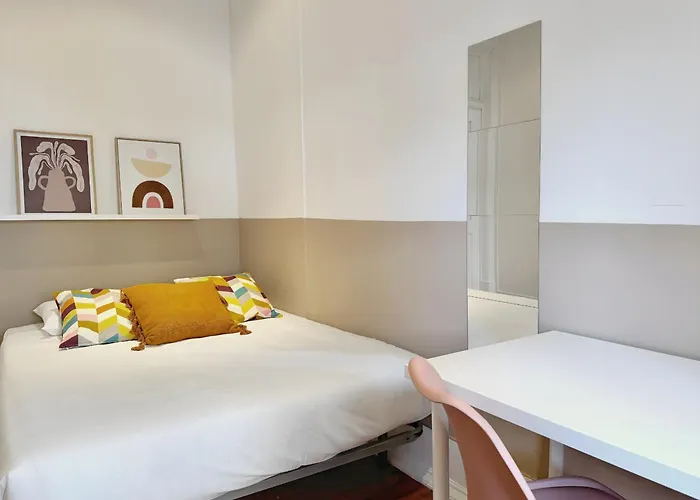 Flh Campo Pequeno Stylish Interior Lizbona